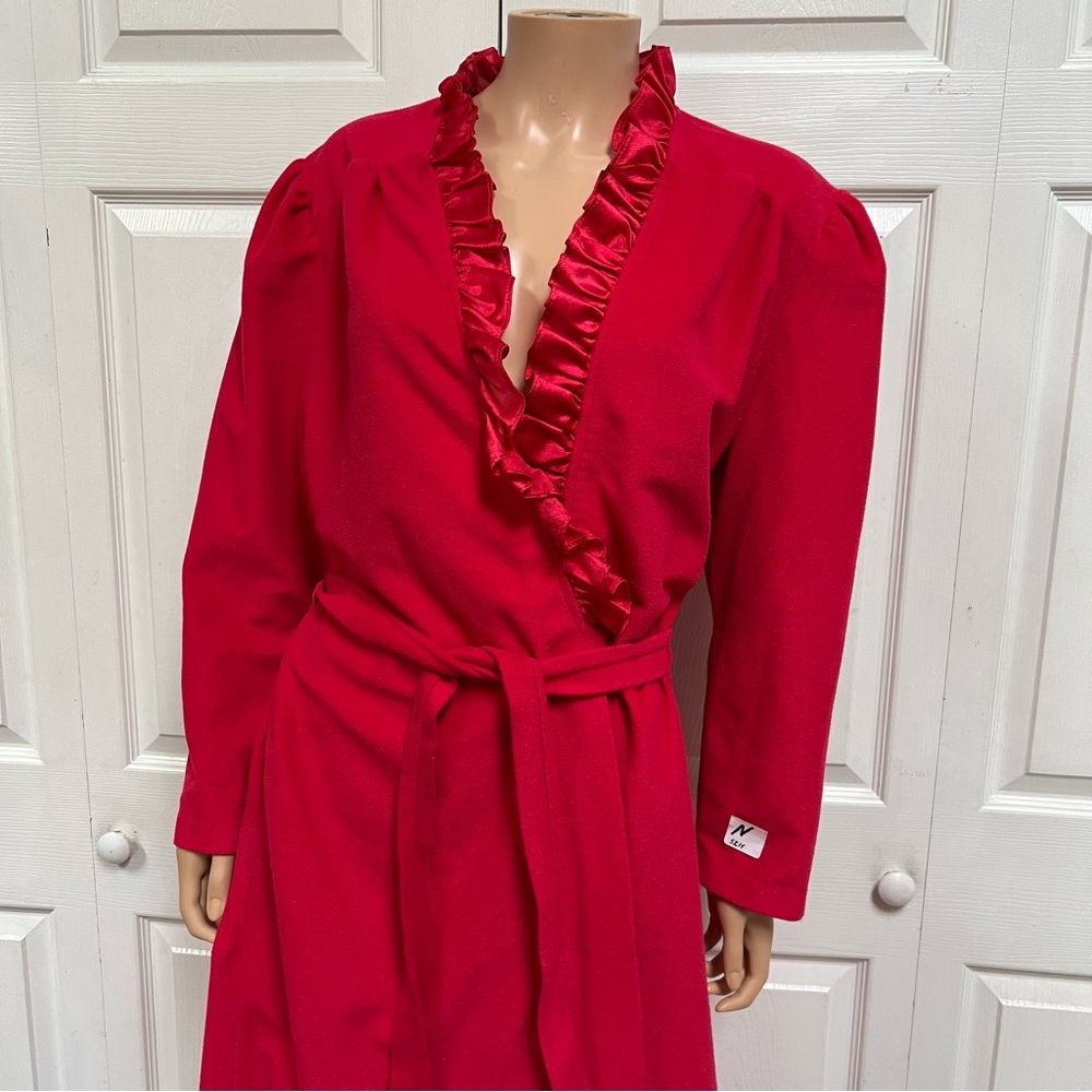 Carriage Court SEARS Red Ruffled Robe Polyester Women’s Size M-L - Picture 14 of 16